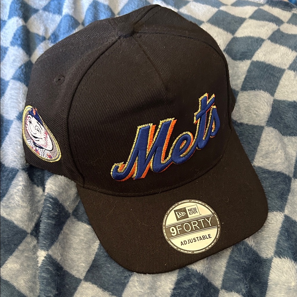New Era Black Mets Hat
